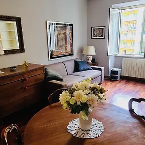apt-la-casa-di-bubi-3-minuti-a-piedi-metro-libia.it-romehotels.com/