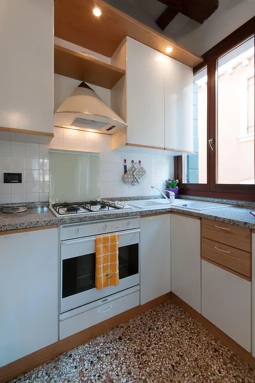 Ve-Nice Suite Giuffa C4834