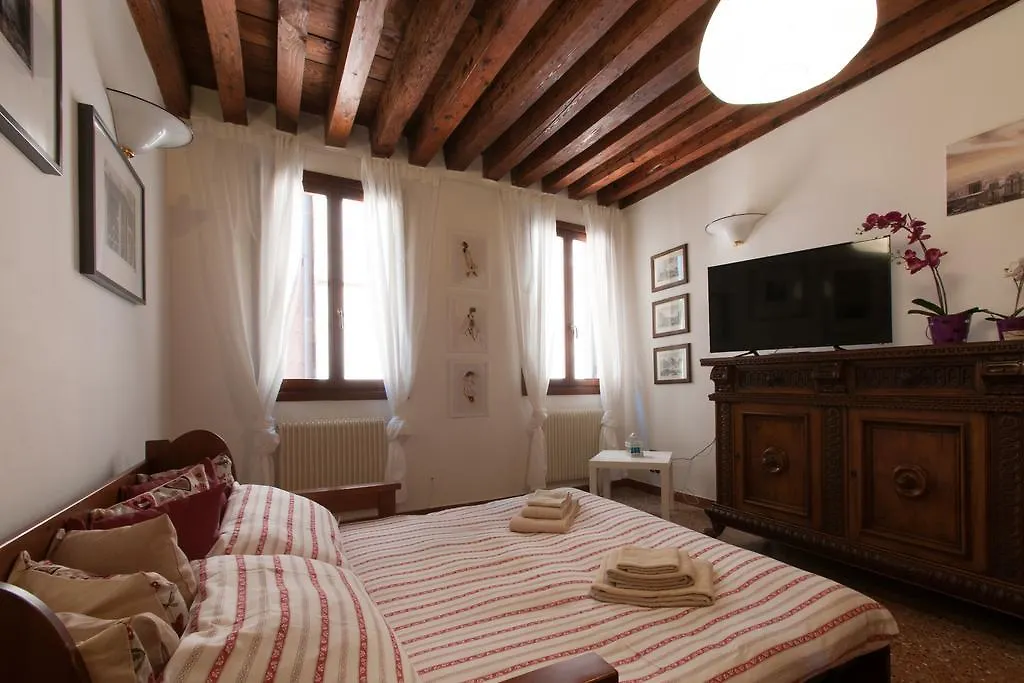 Ve-Nice Suite Giuffa C4834 Venice Italy
