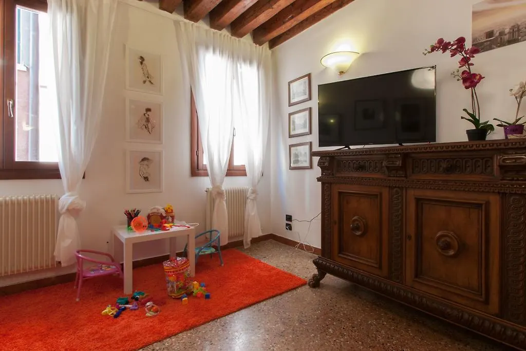 Ve-Nice Suite Giuffa C4834 0*, Venise