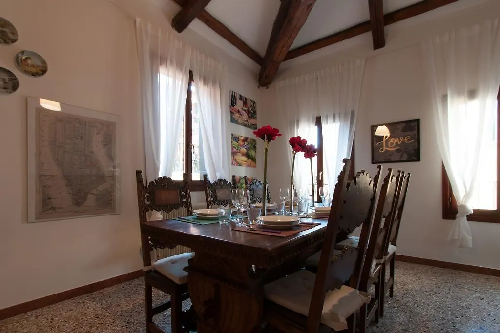 Ve-Nice Suite Giuffa C4834 Italie